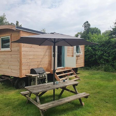 Tiny House Op Wielen Friesland Hotel Workum Exterior photo