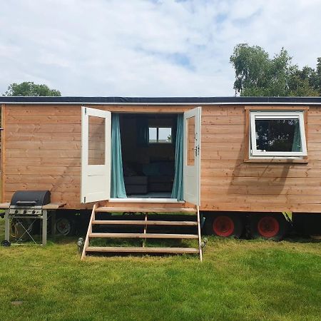 Tiny House Op Wielen Friesland Hotel Workum Exterior photo