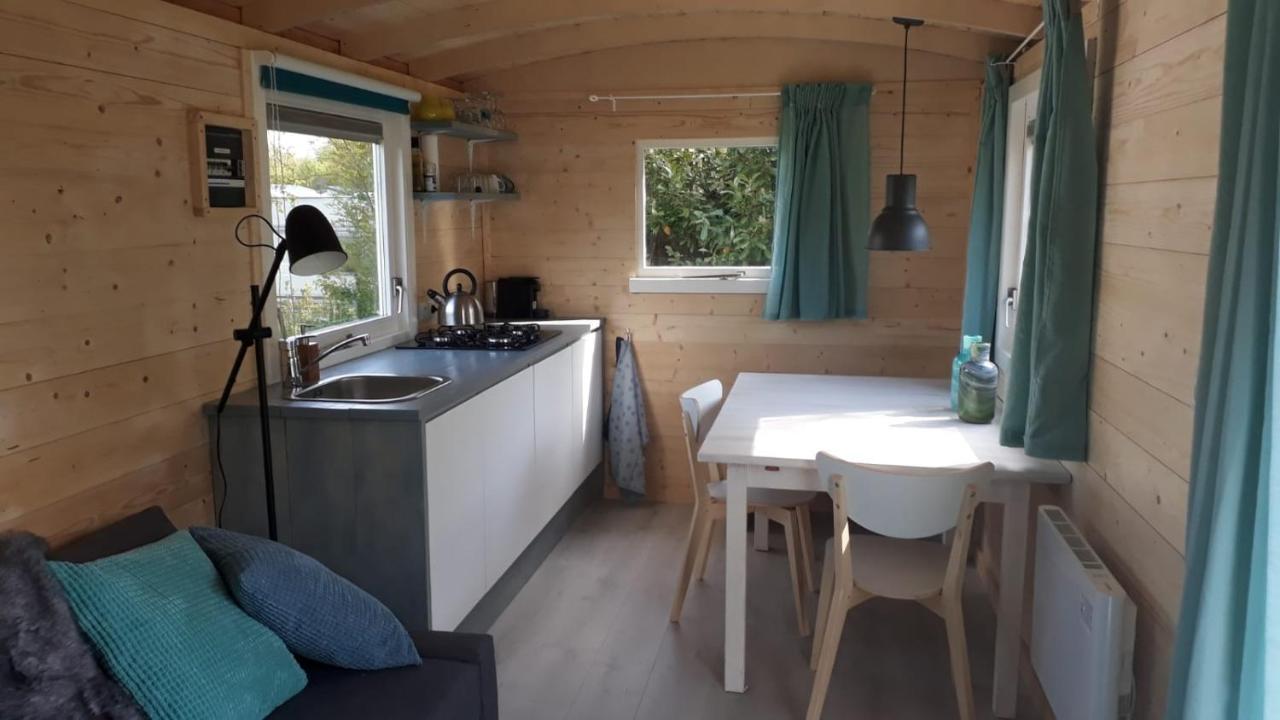 Tiny House Op Wielen Friesland Hotel Workum Exterior photo